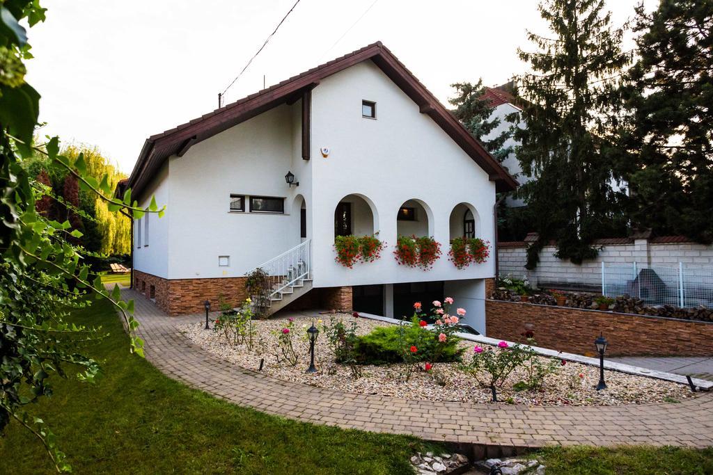 Mercedes Garden Villa Budapest Ngoại thất bức ảnh